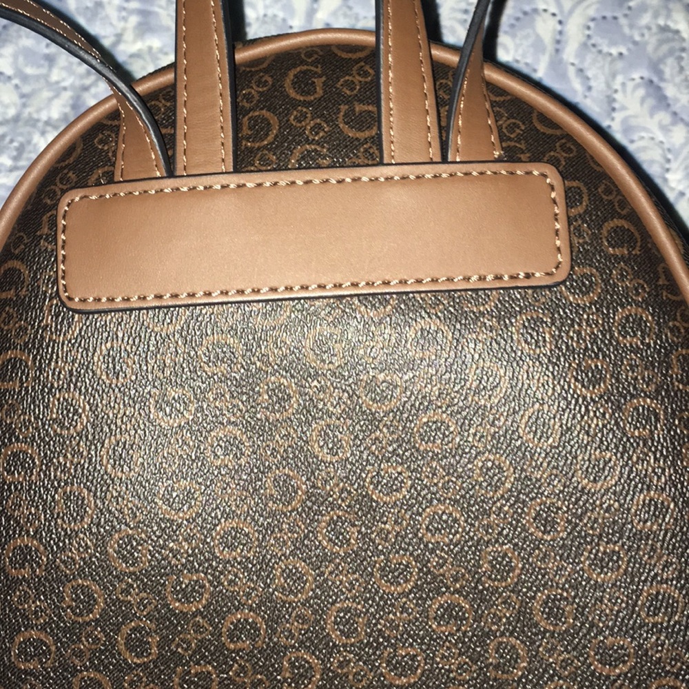 Guess mini backpack - Picture 5 of 7